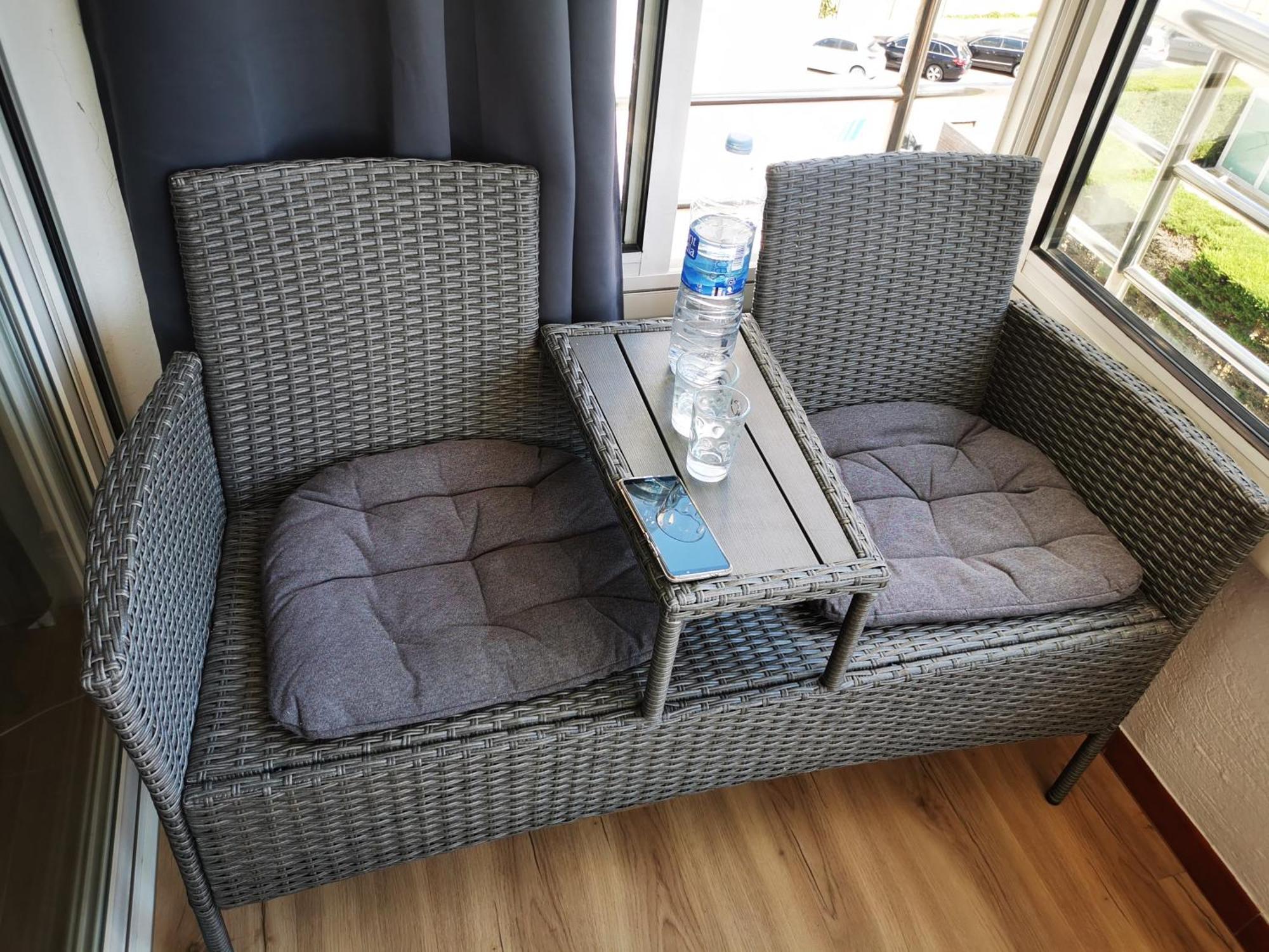 Spacieux Appartement Rose Front Mer Et Piscine Roses Eksteriør bilde