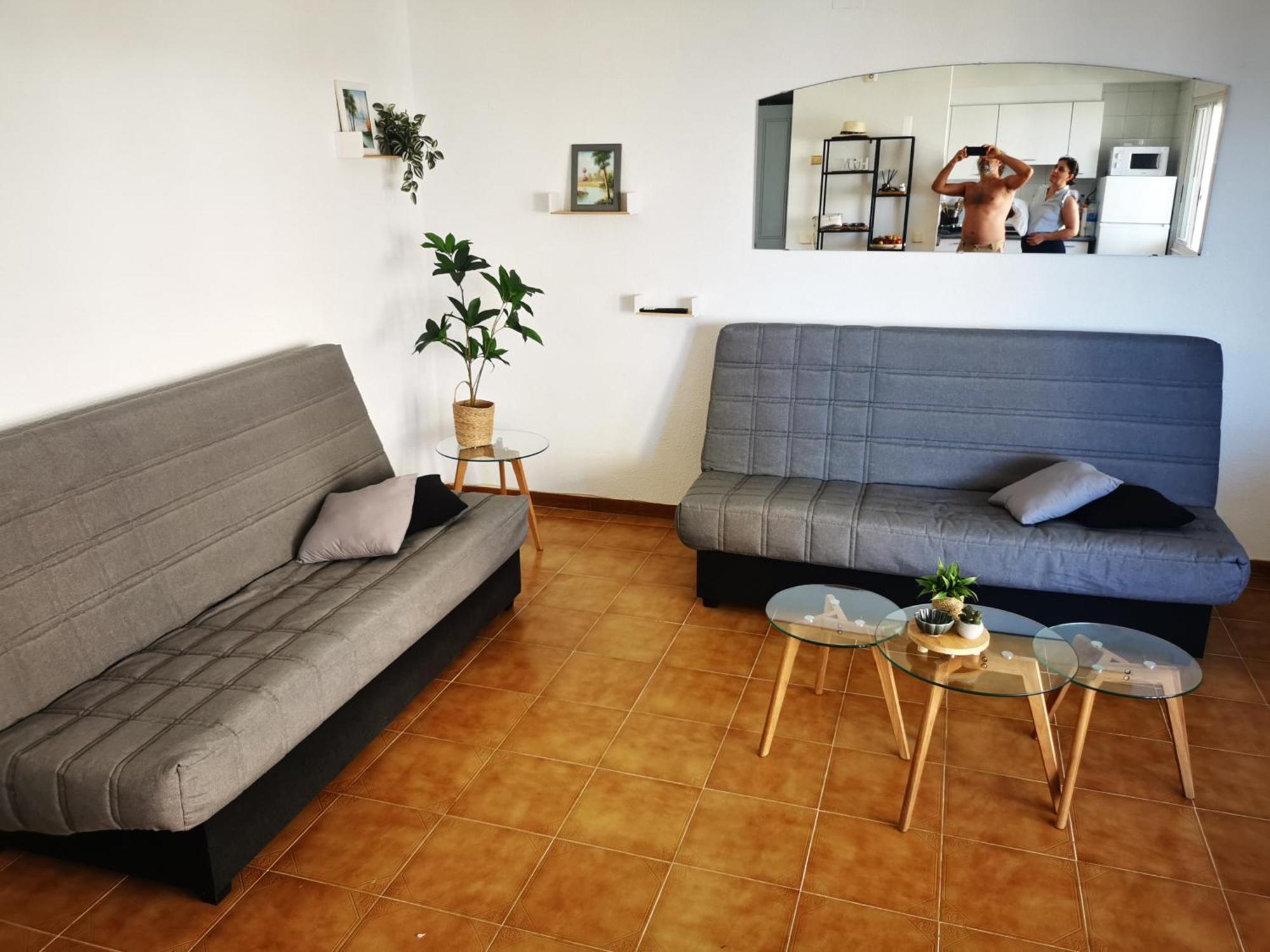 Spacieux Appartement Rose Front Mer Et Piscine Roses Eksteriør bilde